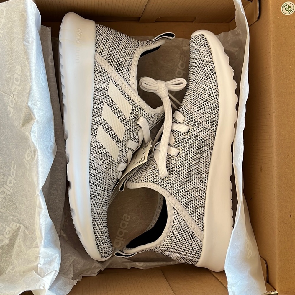NWT Adidas Cloudfoam Pure